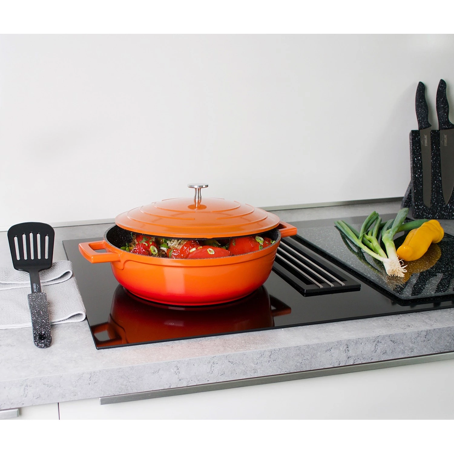 Stoneline Cocotte avec couvercle Lunnister - Aluminium - Rouge rubis - ø 28 cm 6 Stoneline Cocotte avec couvercle Lunnister - Aluminium - Rouge rubis - ø 28 cm – Image 4