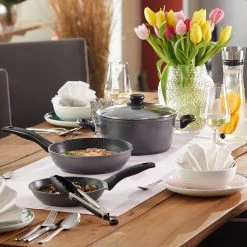 Stoneline Batterie de cuisine Bradyville (8 élém.) - Aluminium - Anthracite - ø 24 cm -Tables de jardin Soldes 2022 1000279616 210804 08544600397 MOOD DETAILS P000000001000279616 mood