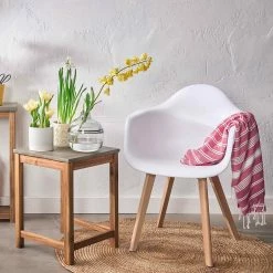 Butlers Tables gigognes CONCRETE (2 éléments) - Partiellement en acacia massif / Béton - Marron 12 Butlers Tables gigognes CONCRETE (2 éléments) - Partiellement en acacia massif / Béton - Marron -Tables de jardin Soldes 2022 1000339655 220315 021 MOOD DETAILS P000000001000339655 mood